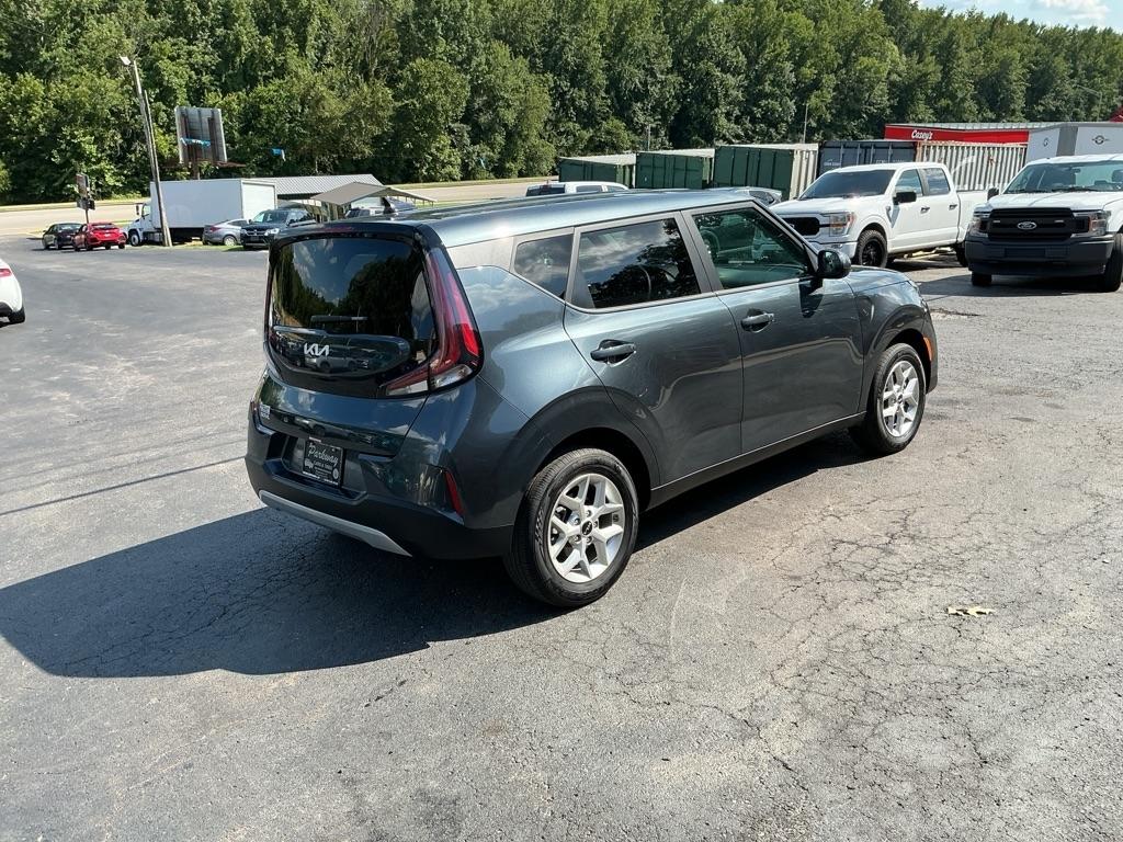 Kia Soul LX FWD 2025
