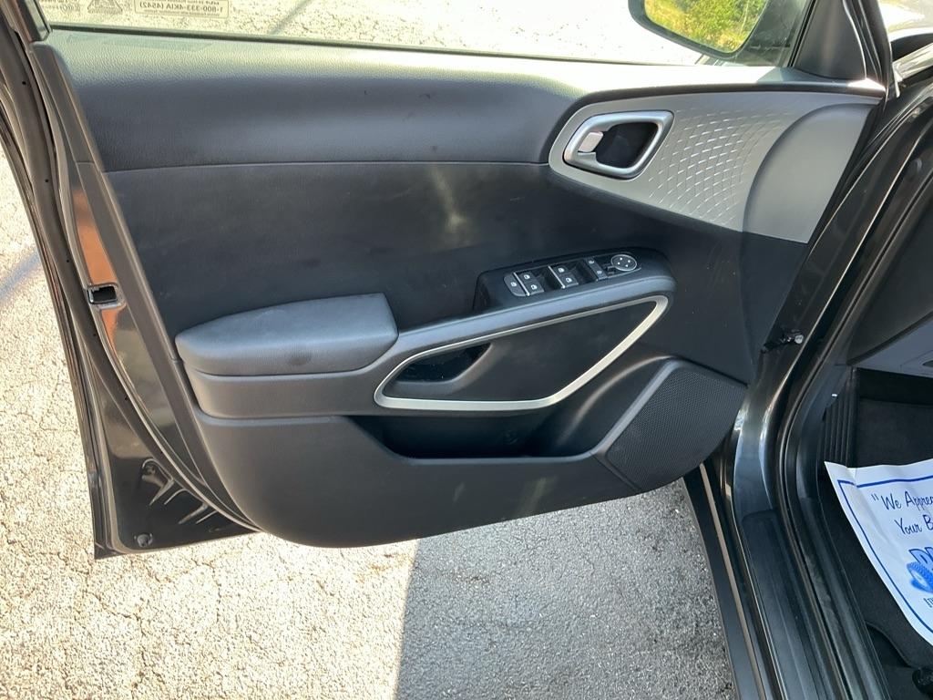 Kia Soul LX FWD 2025