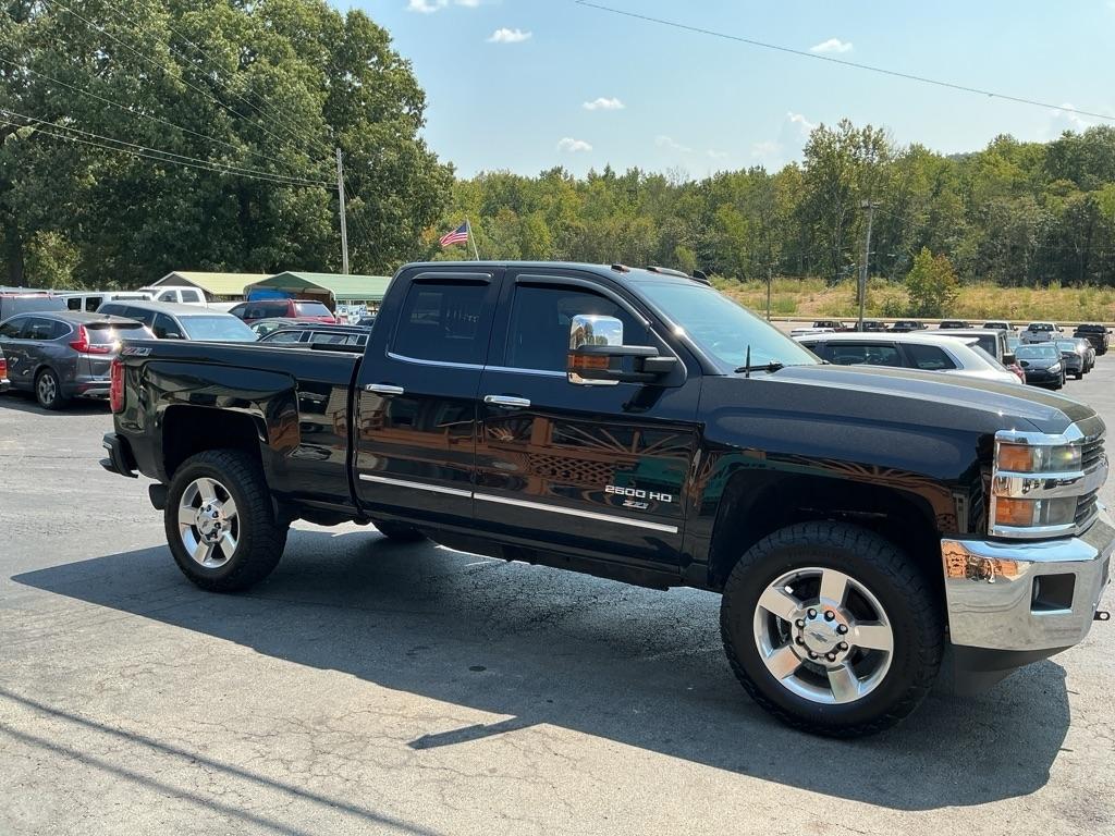 Chevrolet Silverado 2500HD 4WD Double Cab 144.2" LTZ 2016