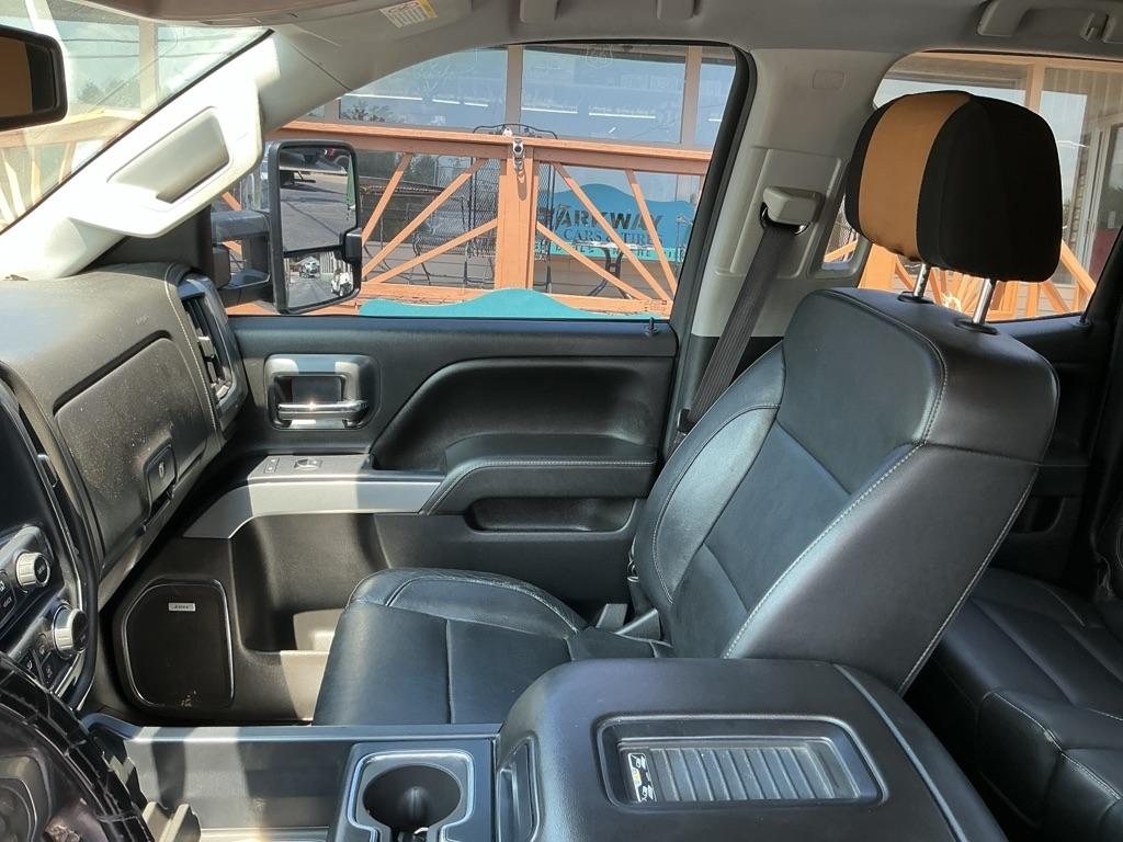 Chevrolet Silverado 2500HD 4WD Double Cab 144.2" LTZ 2016