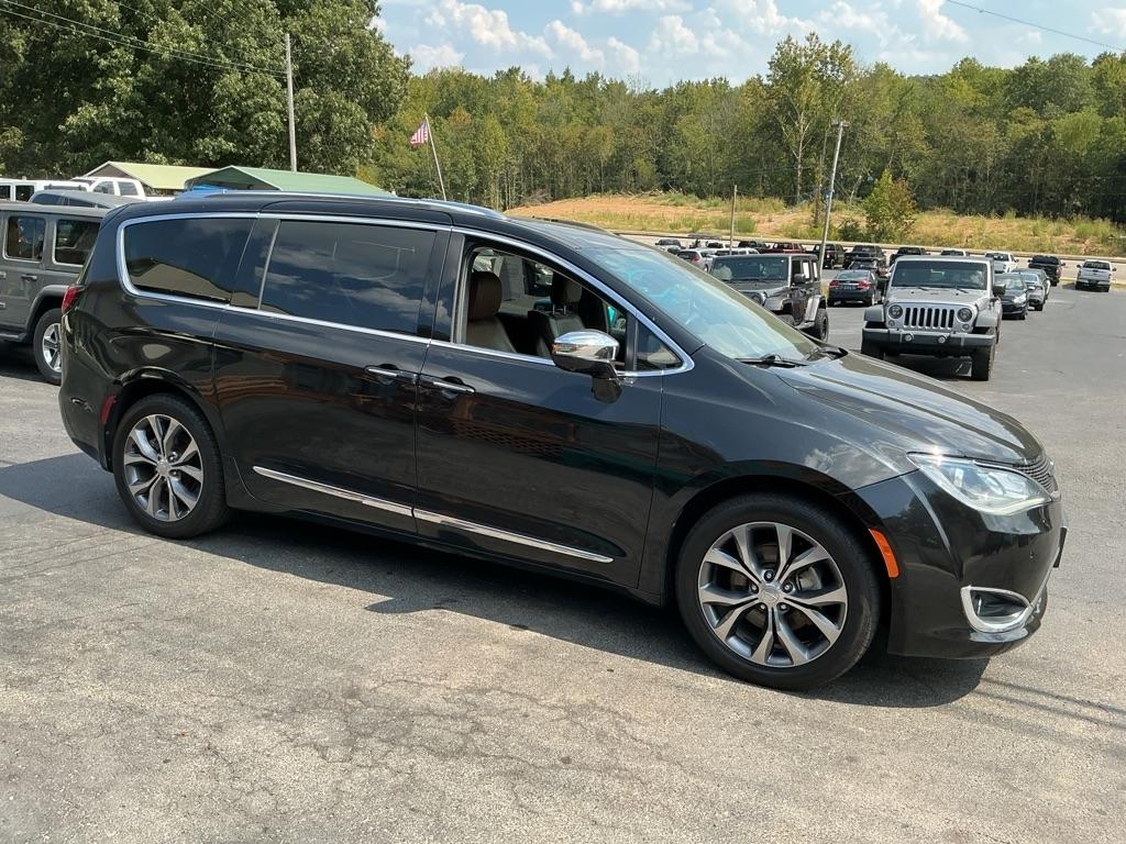 Chrysler Pacifica Limited FWD 2017