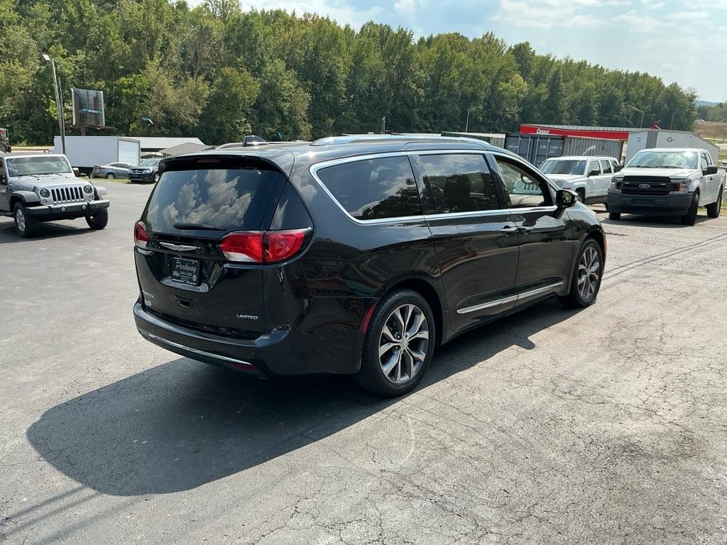 Chrysler Pacifica Limited FWD 2017