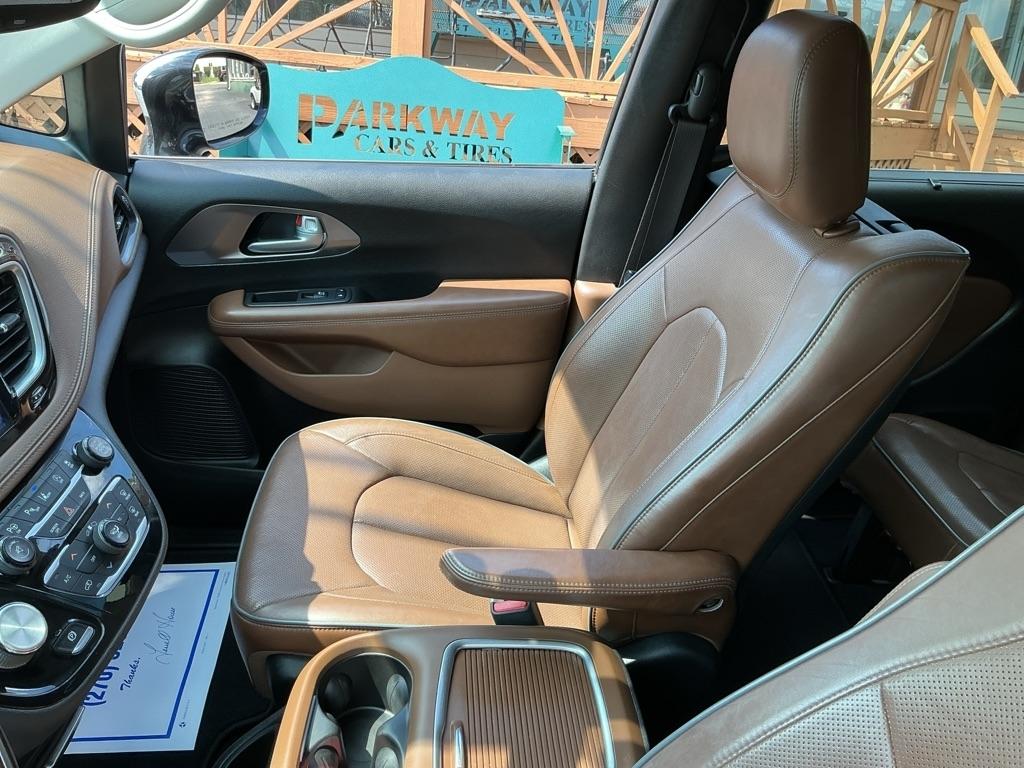 Chrysler Pacifica Limited FWD 2017