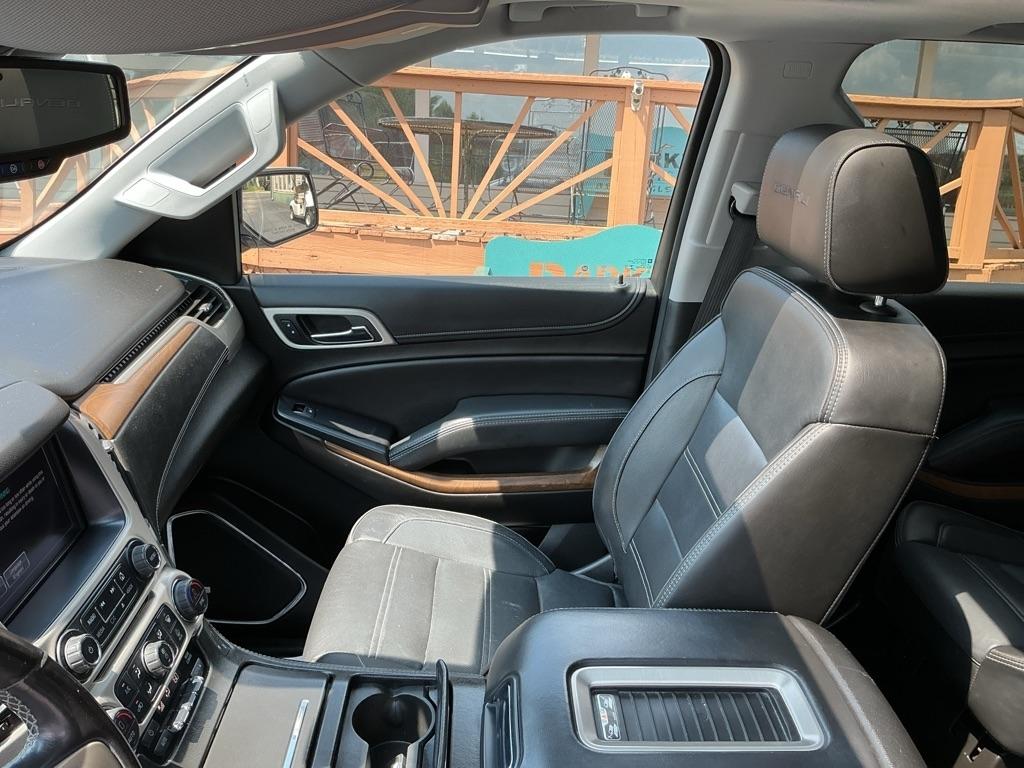 GMC Yukon XL 2WD 4dr Denali 2020