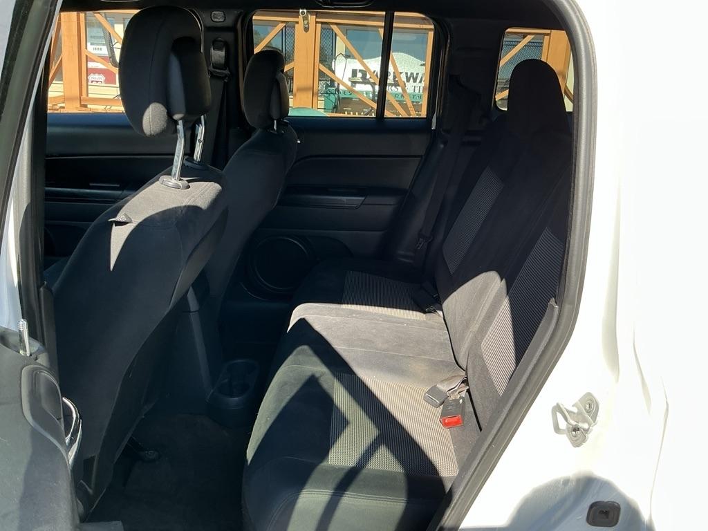 Jeep Patriot FWD 4dr Sport 2014