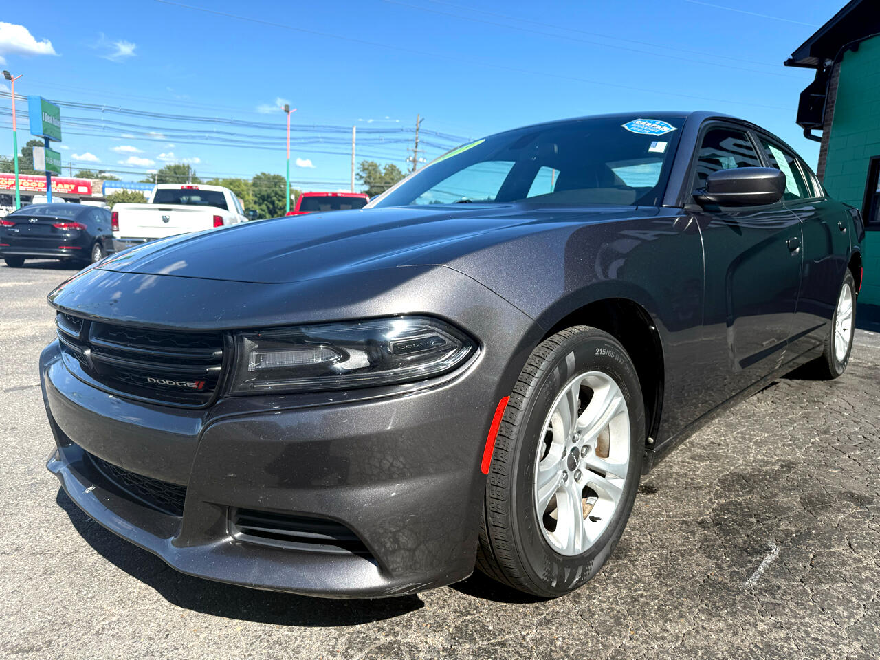 2019 Dodge Charger SXT photo 4