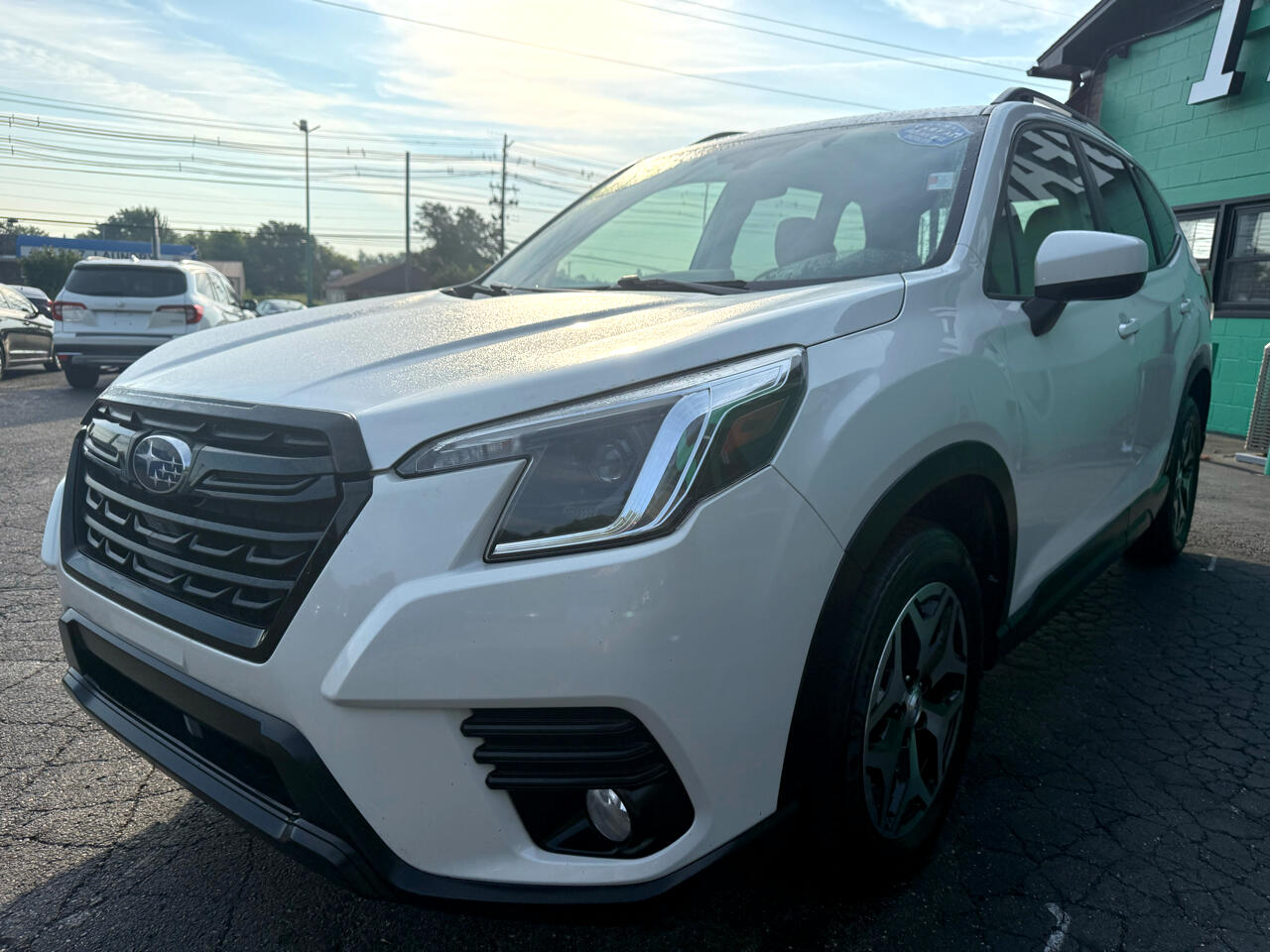 2023 Subaru Forester Premium photo 3