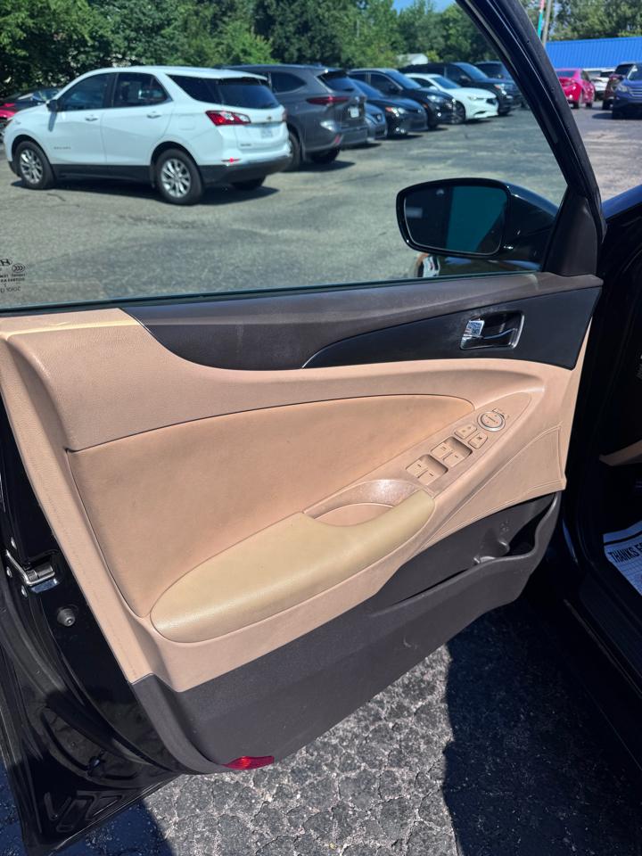 Hyundai Sonata 4dr Sdn 2.4L Auto GLS 2013