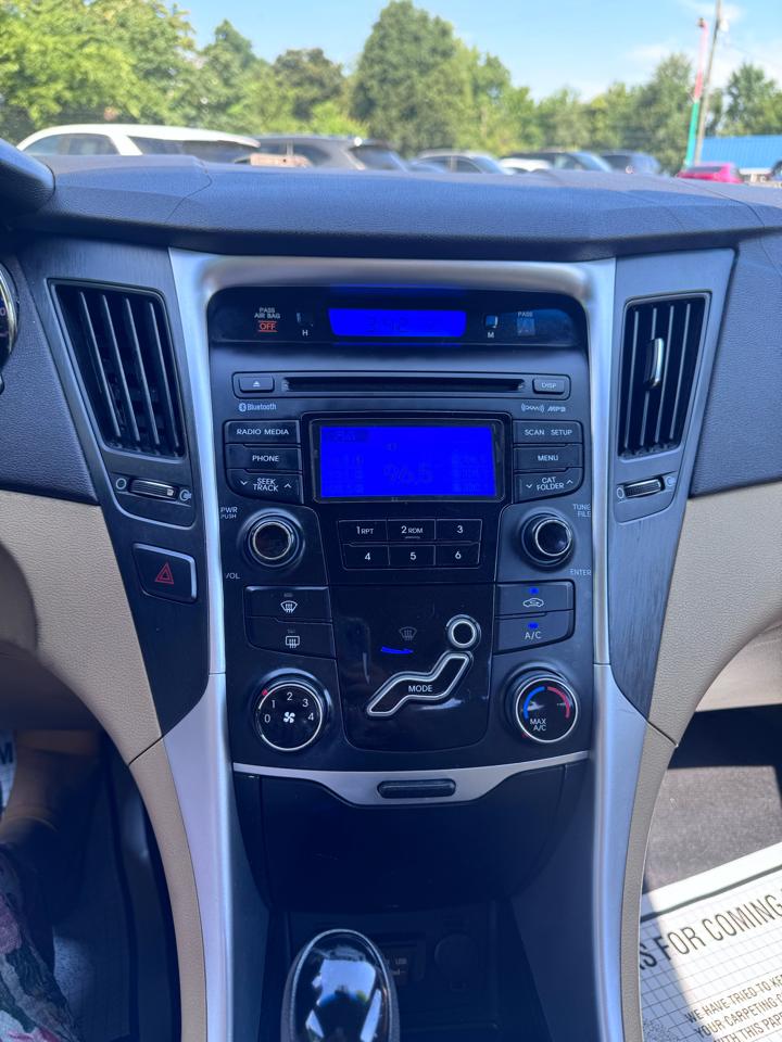 Hyundai Sonata 4dr Sdn 2.4L Auto GLS 2013