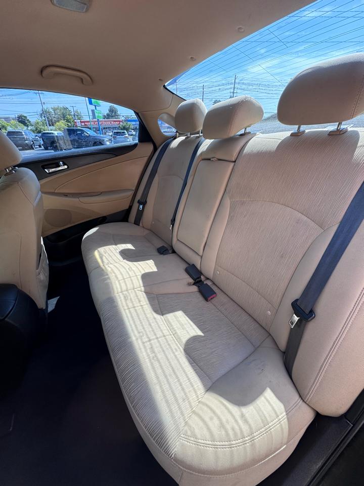 Hyundai Sonata 4dr Sdn 2.4L Auto GLS 2013