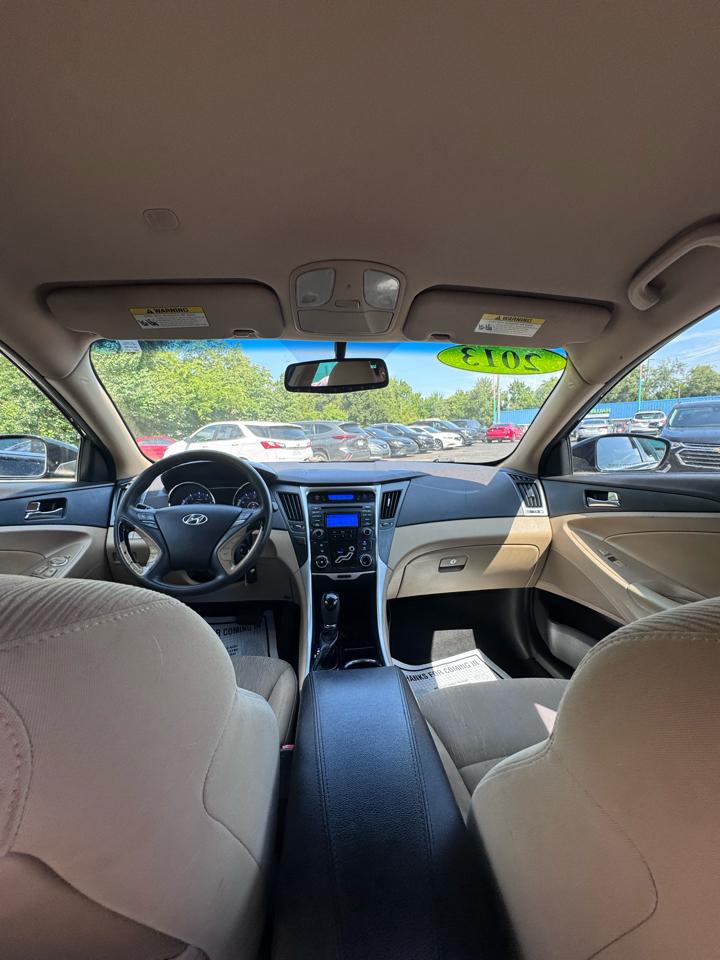 Hyundai Sonata 4dr Sdn 2.4L Auto GLS 2013
