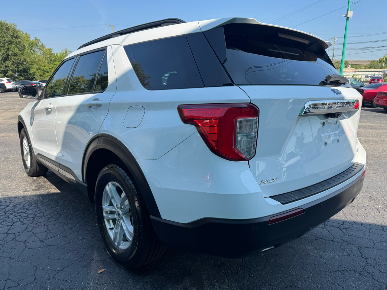 2021 Ford Explorer XLT photo 2