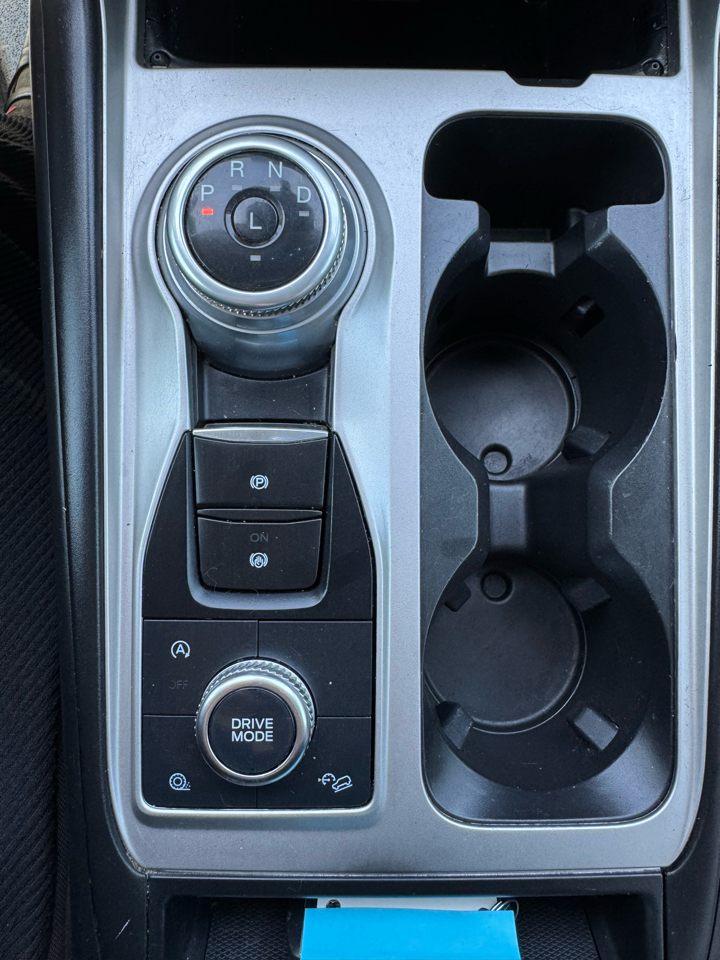 2021 Ford Explorer XLT photo 13