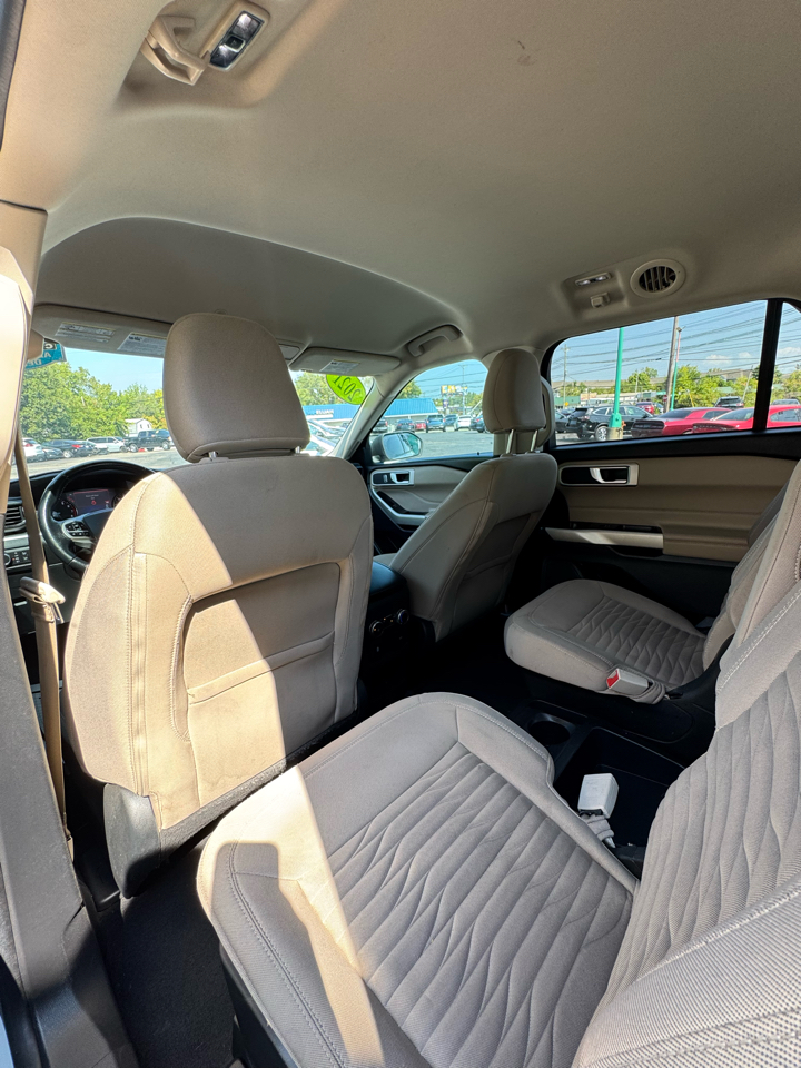 2021 Ford Explorer XLT photo 17