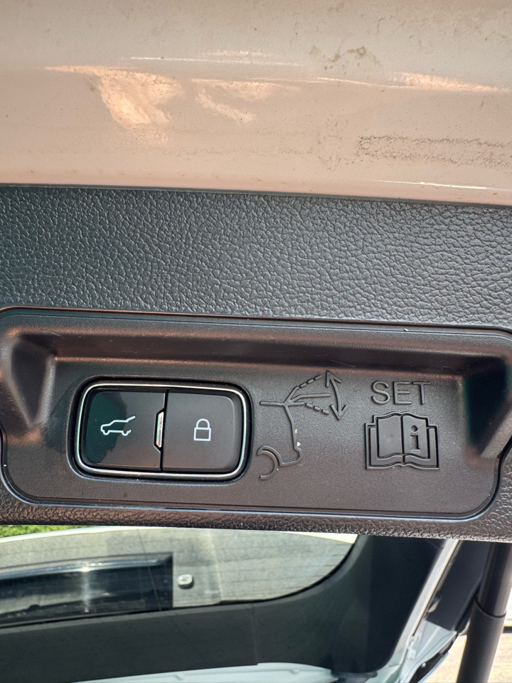 2021 Ford Explorer XLT photo 24