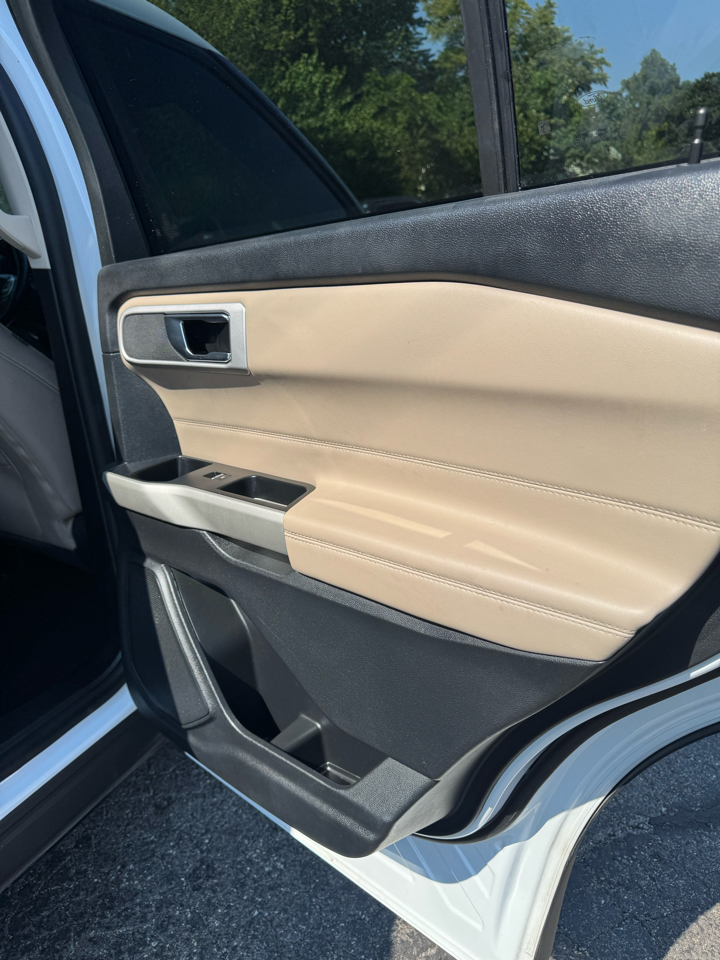 2021 Ford Explorer XLT photo 25