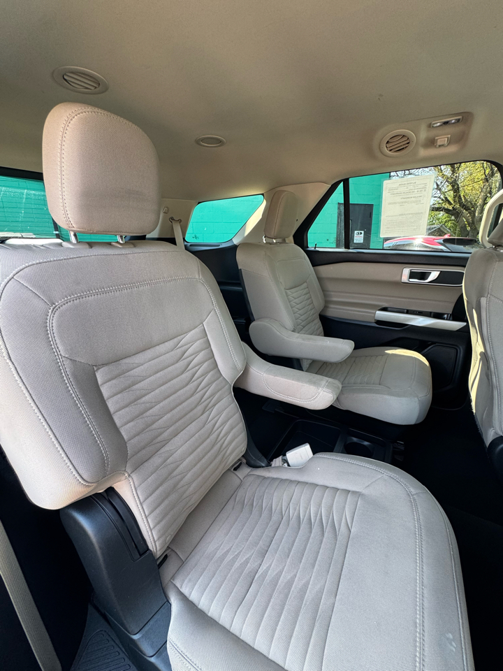 2021 Ford Explorer XLT photo 27