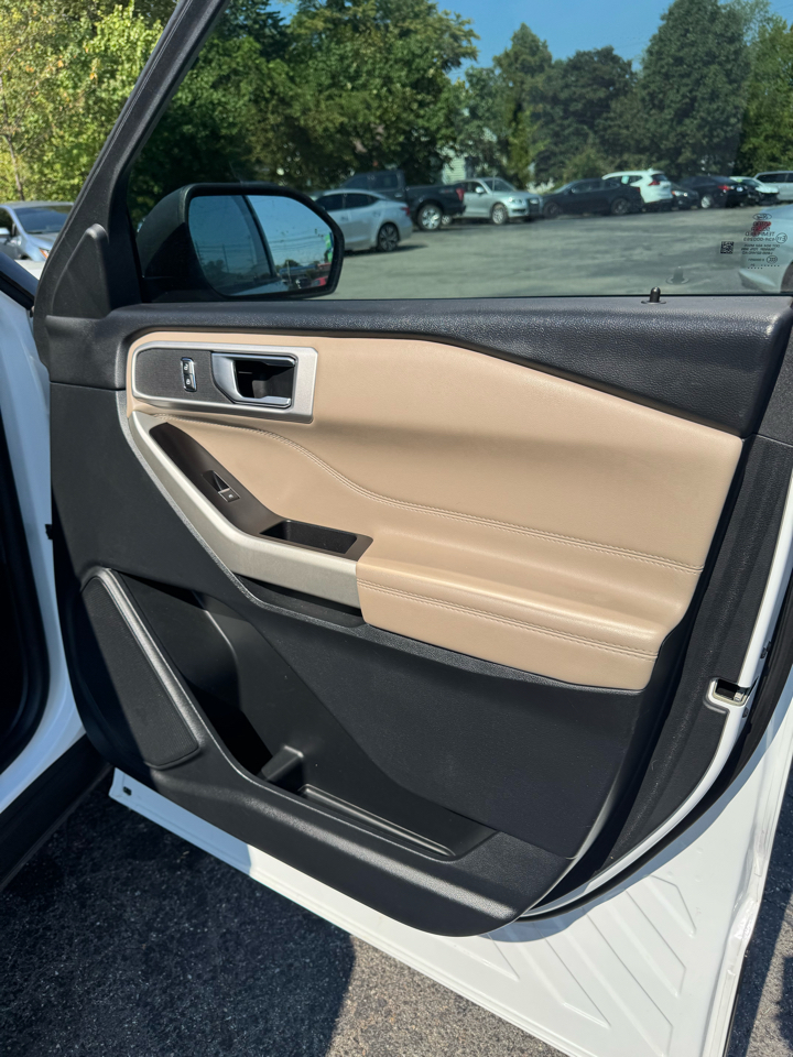 2021 Ford Explorer XLT photo 29