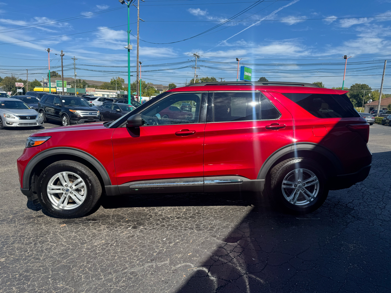 2020 Ford Explorer XLT photo 3