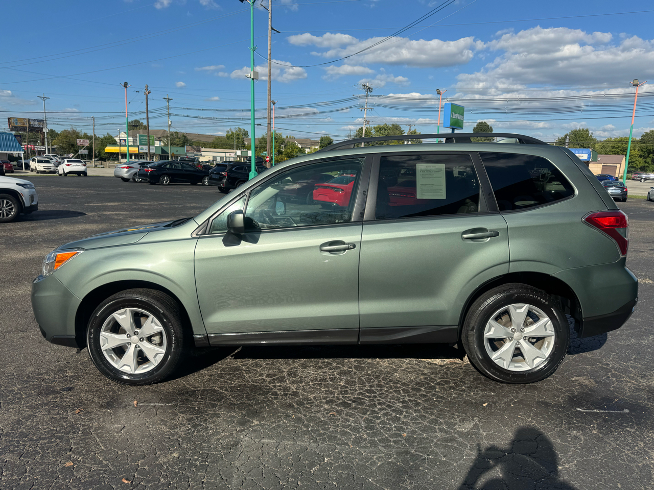 2016 Subaru Forester 2.5i Premium photo 4