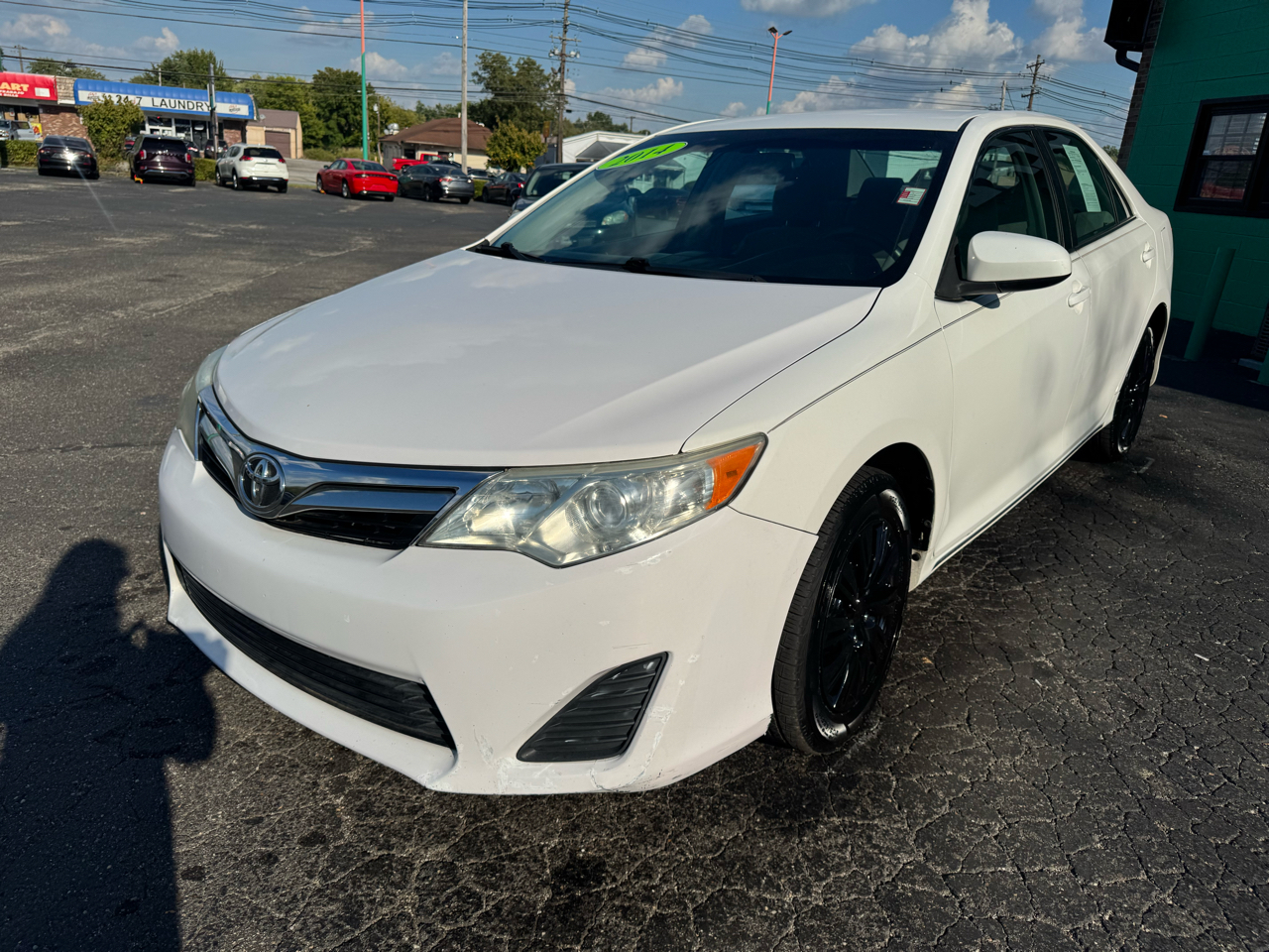 2014 Toyota Camry photo 2