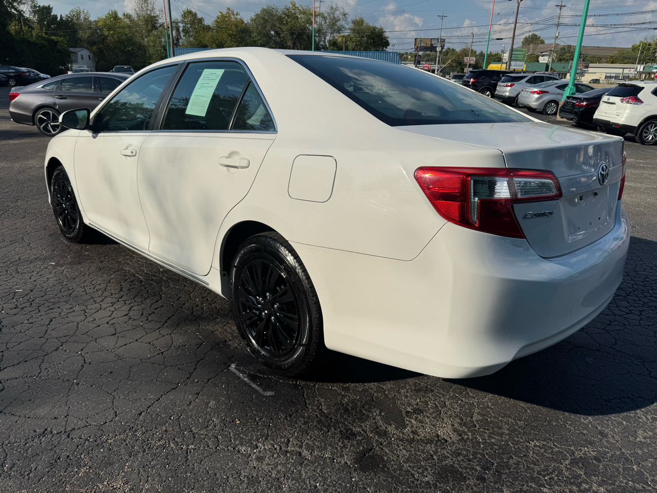 2014 Toyota Camry photo 4