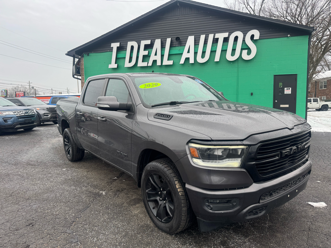 RAM 1500 Big Horn 4x4 Crew Cab 5'7" Box 2020