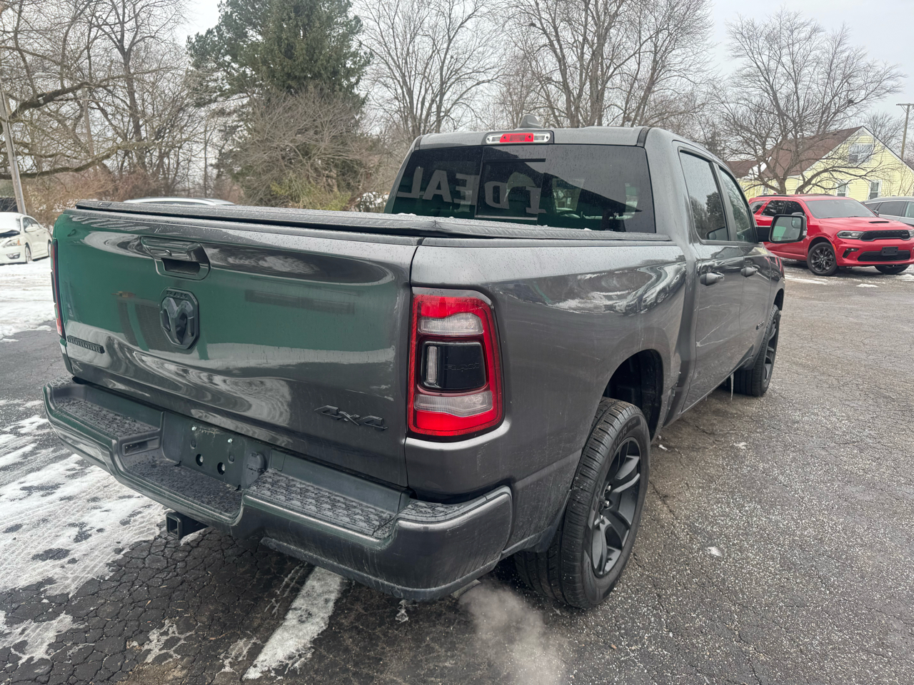 RAM 1500 Big Horn 4x4 Crew Cab 5'7" Box 2020