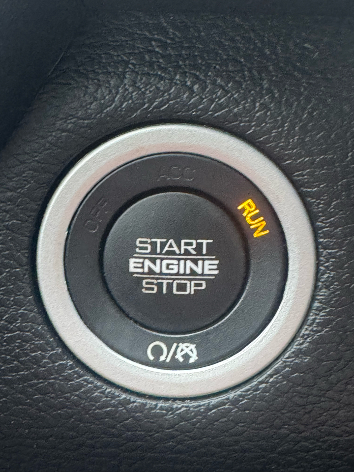 RAM 1500 Big Horn 4x4 Crew Cab 5'7" Box 2020