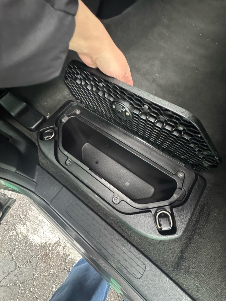 RAM 1500 Big Horn 4x4 Crew Cab 5'7" Box 2020