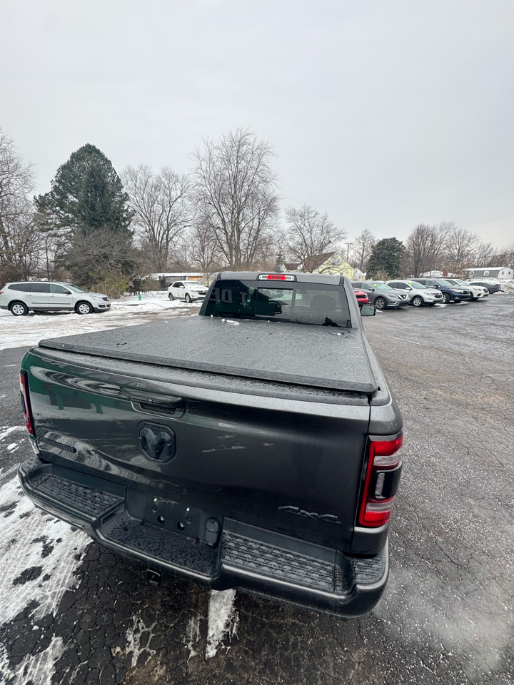 RAM 1500 Big Horn 4x4 Crew Cab 5'7" Box 2020