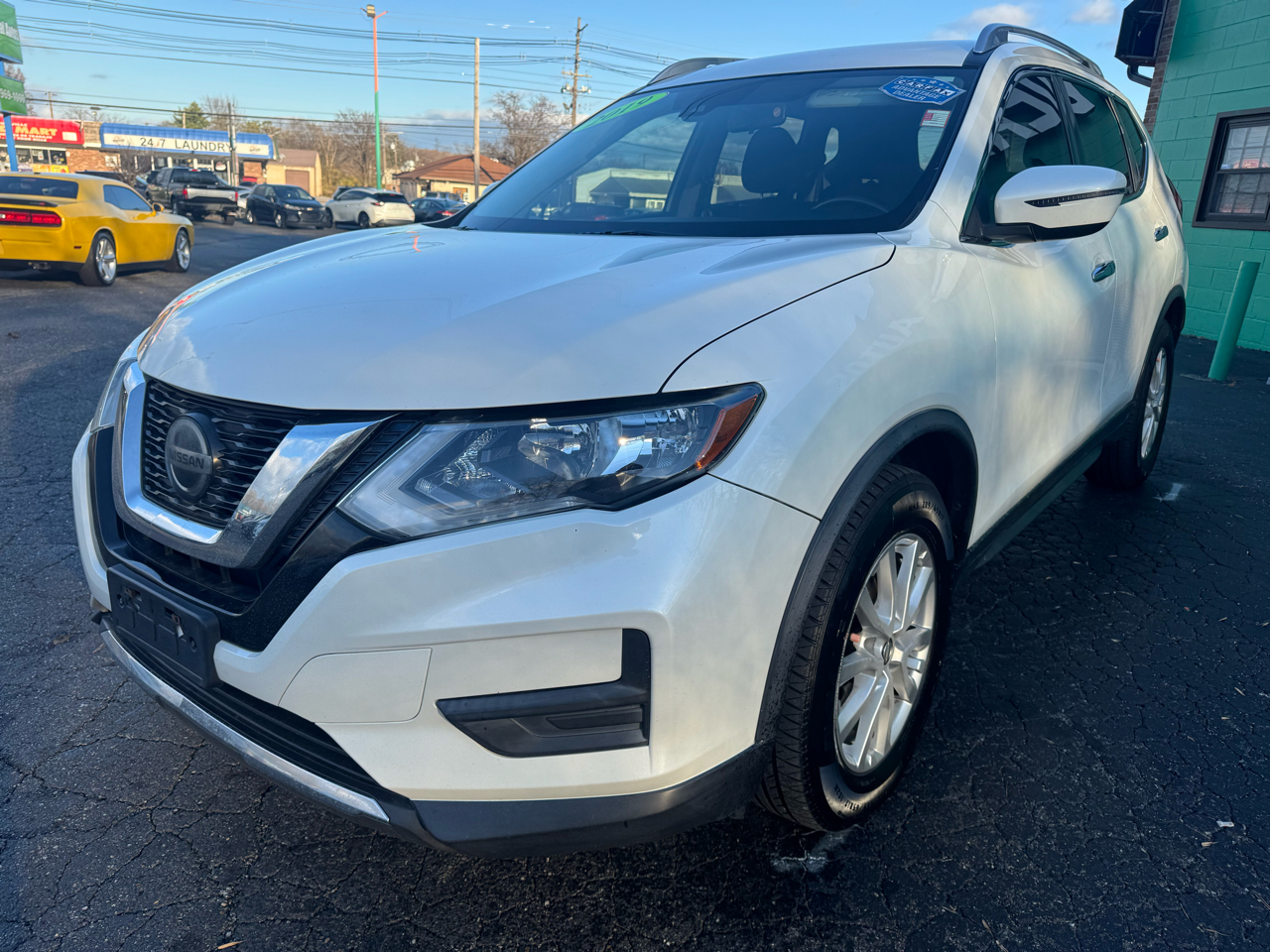2019 Nissan Rogue SV photo 4