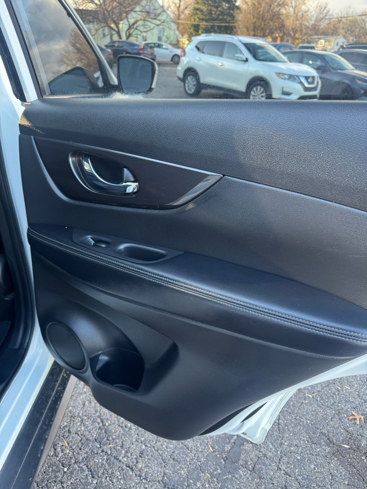 Nissan Rogue FWD SV 2019