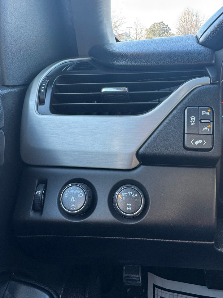 GMC Yukon 4WD 4dr SLT 2018