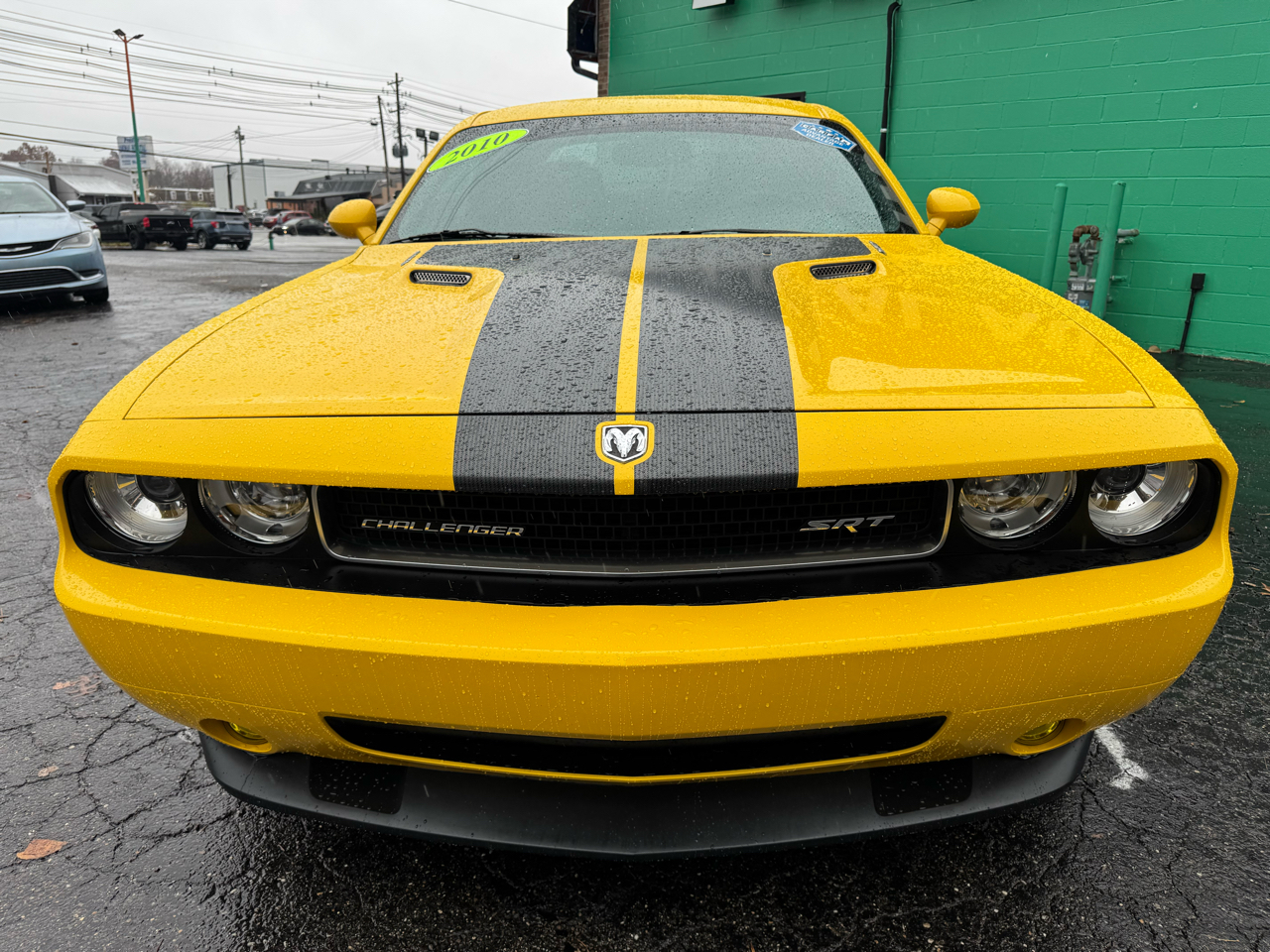 2010 Dodge Challenger SRT8 photo 3