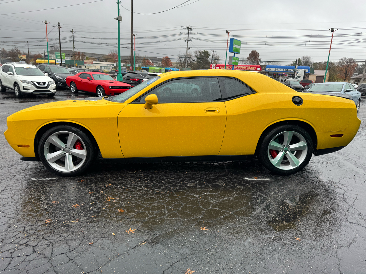 2010 Dodge Challenger SRT8 photo 4