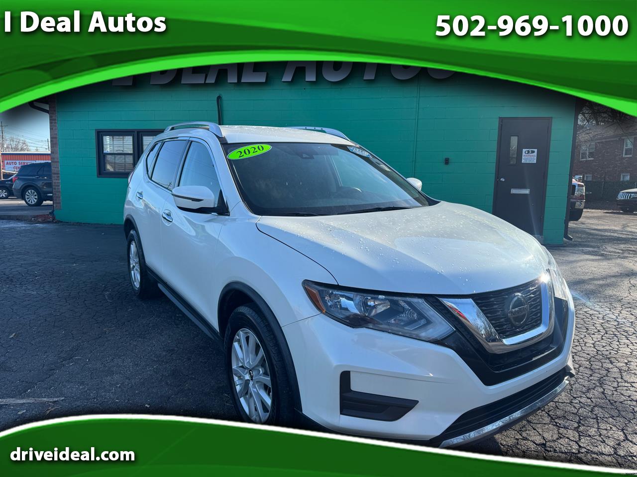 2020 Nissan Rogue SV's photo