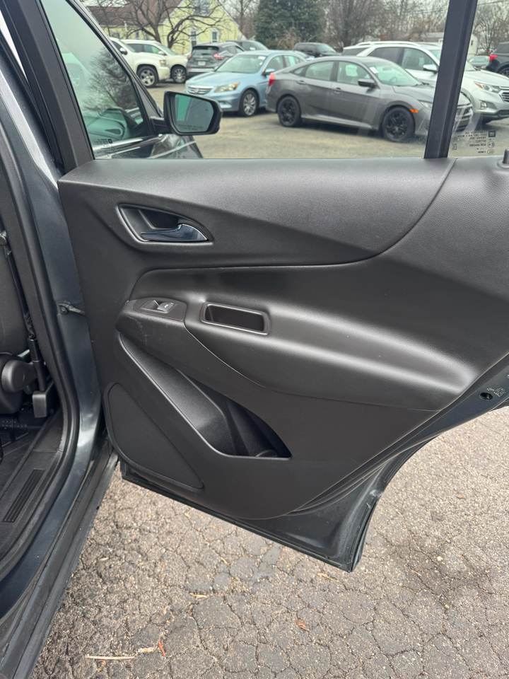 Chevrolet Equinox FWD 4dr LT w/2FL 2020