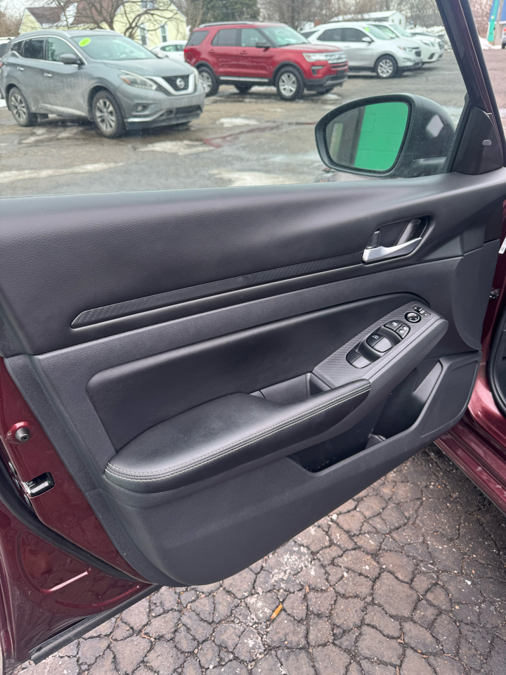 Nissan Altima SV FWD 2025