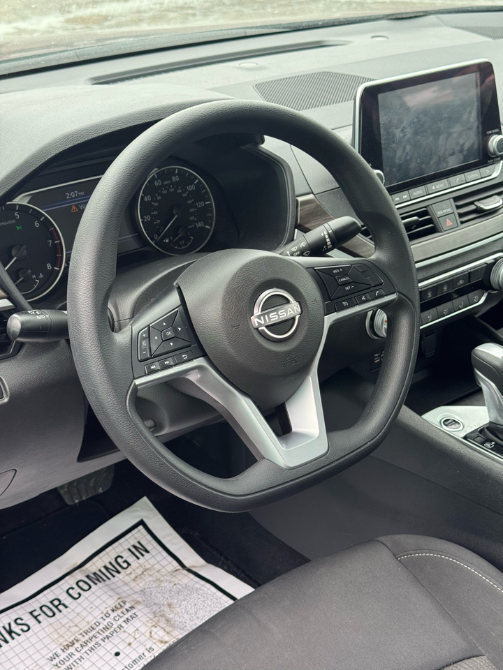 Nissan Altima SV FWD 2025