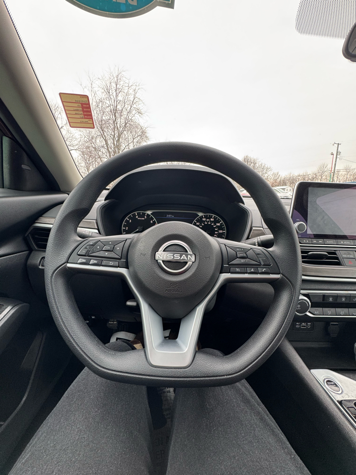 Nissan Altima SV FWD 2025