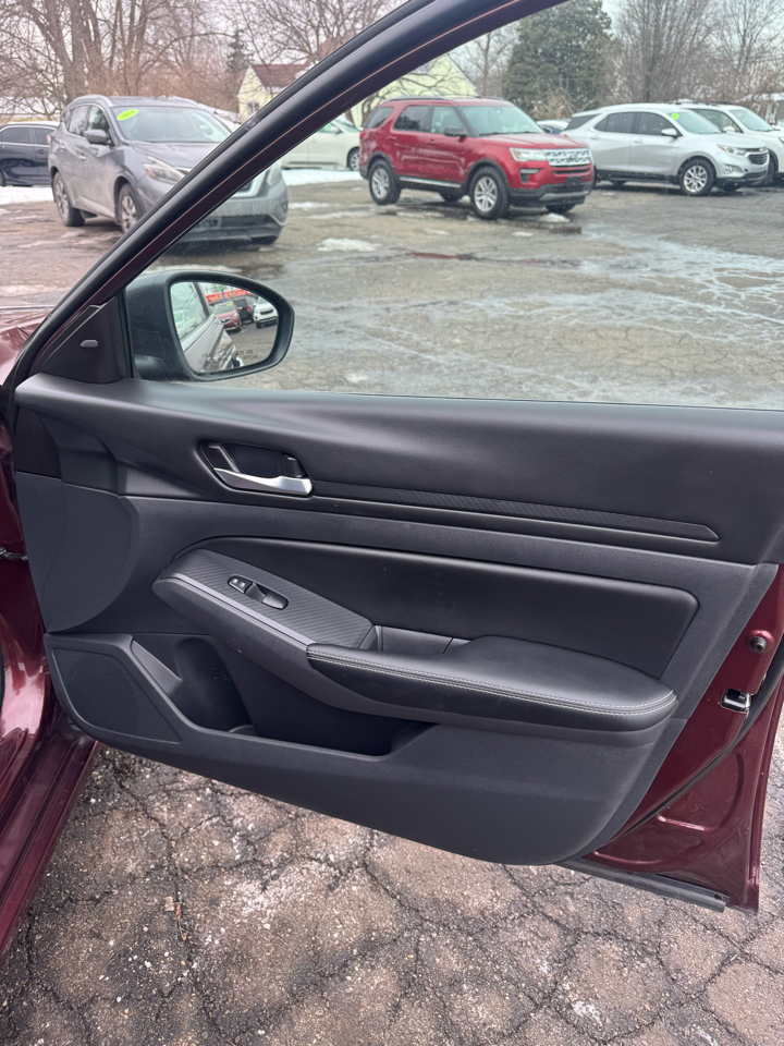 Nissan Altima SV FWD 2025