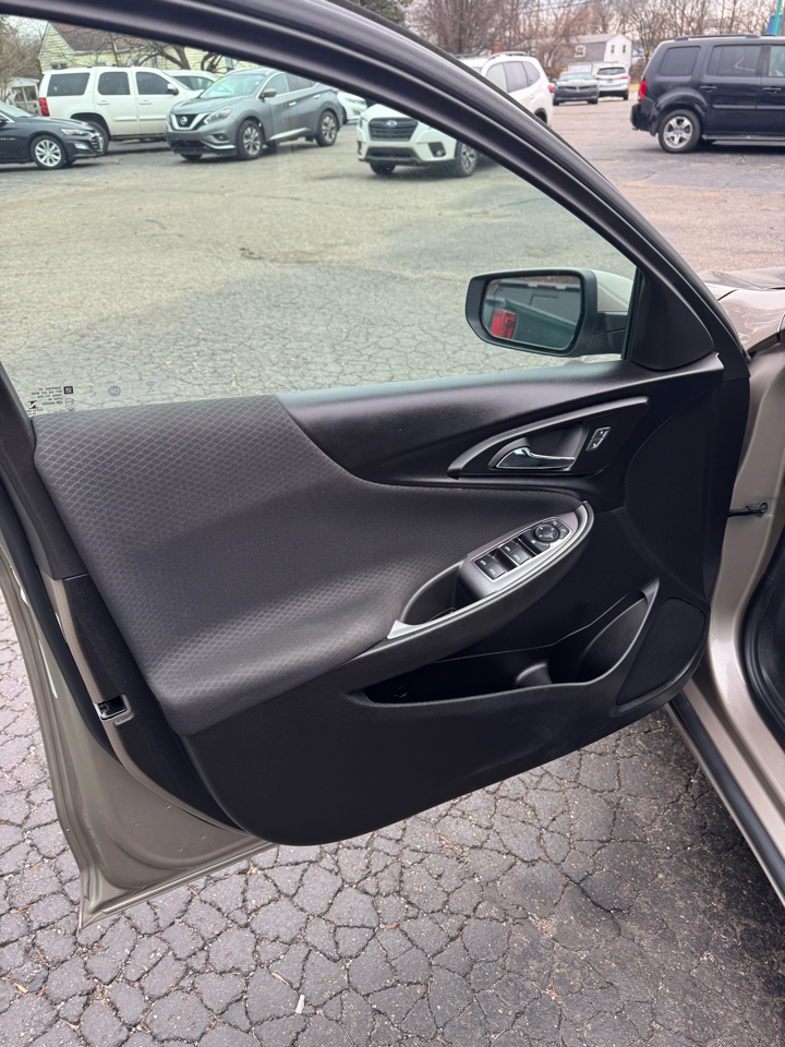 Chevrolet Malibu 4dr Sdn 1LT 2023