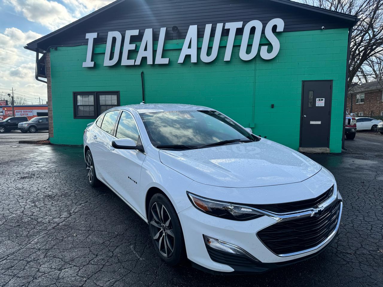 Chevrolet Malibu 4dr Sdn RS 2023