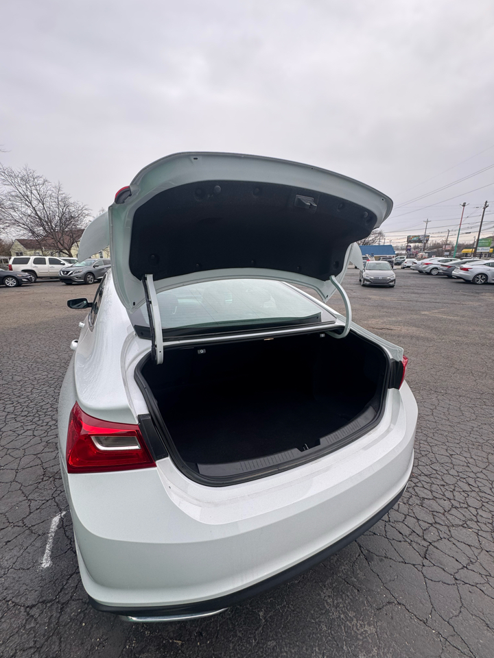 Chevrolet Malibu 4dr Sdn RS 2023