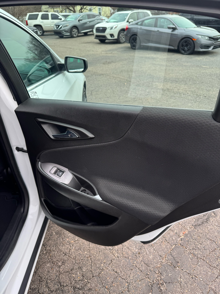 Chevrolet Malibu 4dr Sdn RS 2023