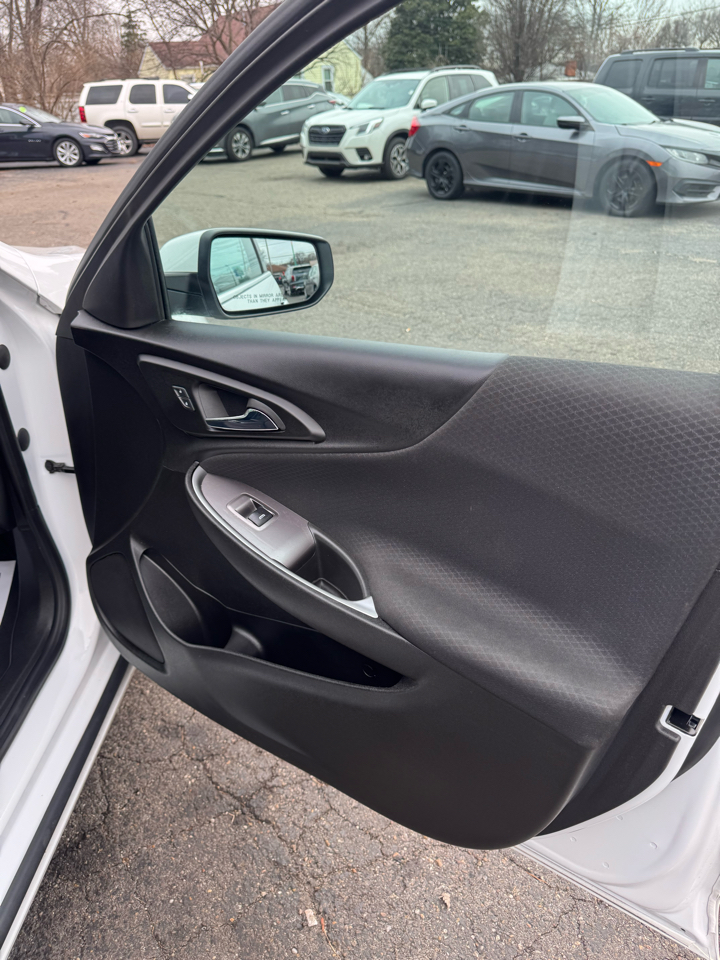 Chevrolet Malibu 4dr Sdn RS 2023