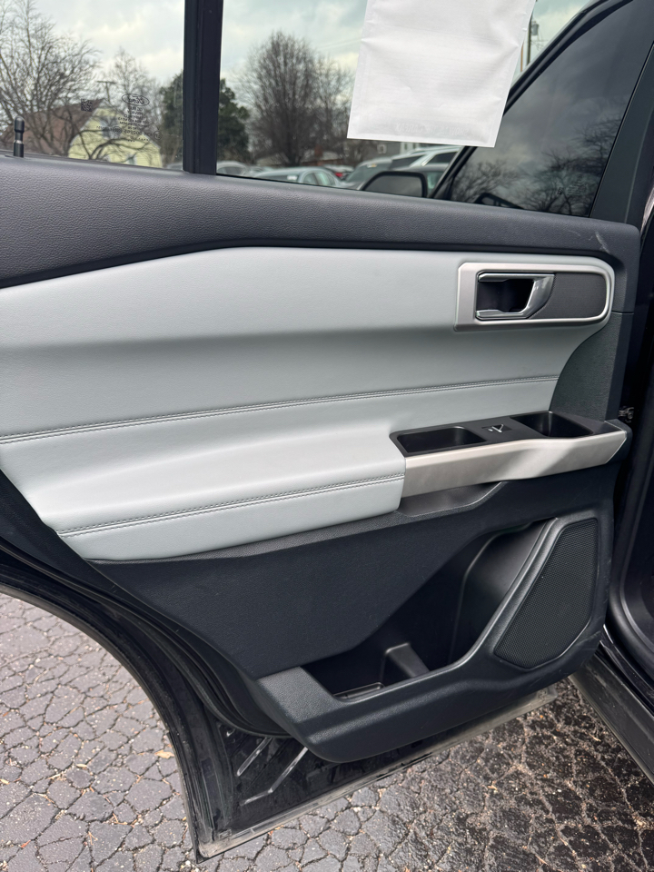 Ford Explorer XLT 4WD 2022