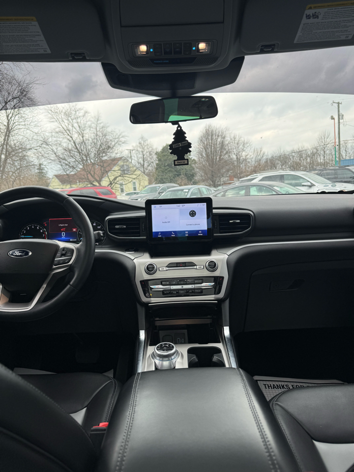 Ford Explorer XLT 4WD 2022