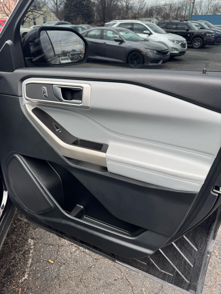 Ford Explorer XLT 4WD 2022